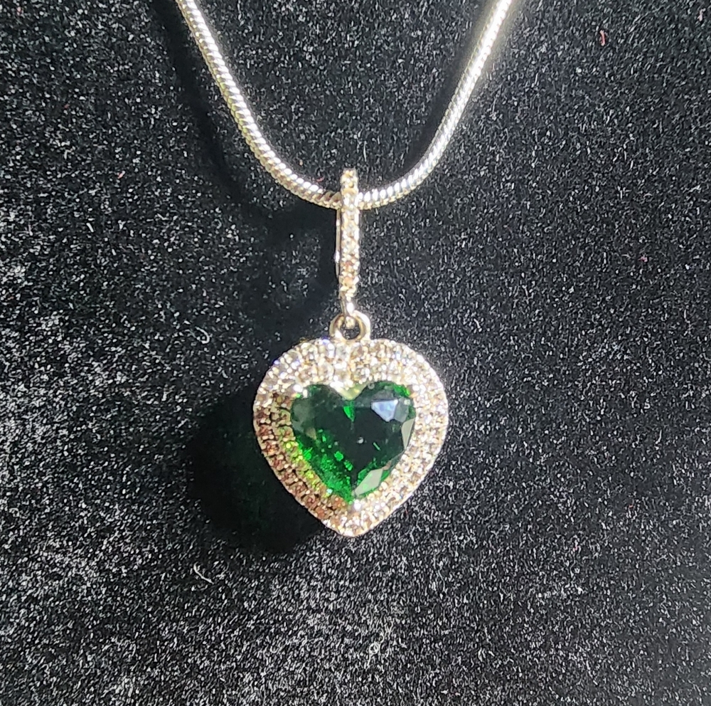 Beautiful Emerald & Diamond Heart Halo Necklace